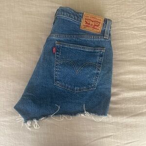 Levi’s 501 Cut Off Shorts